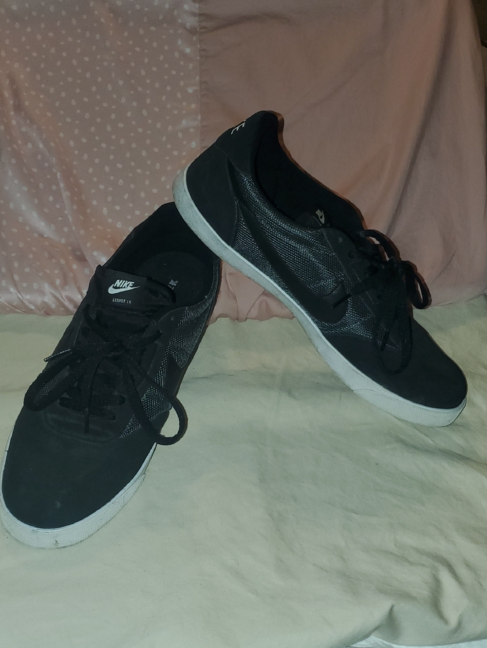 Mens 14 Nike Black and White Men’s Low-Top Sneakers